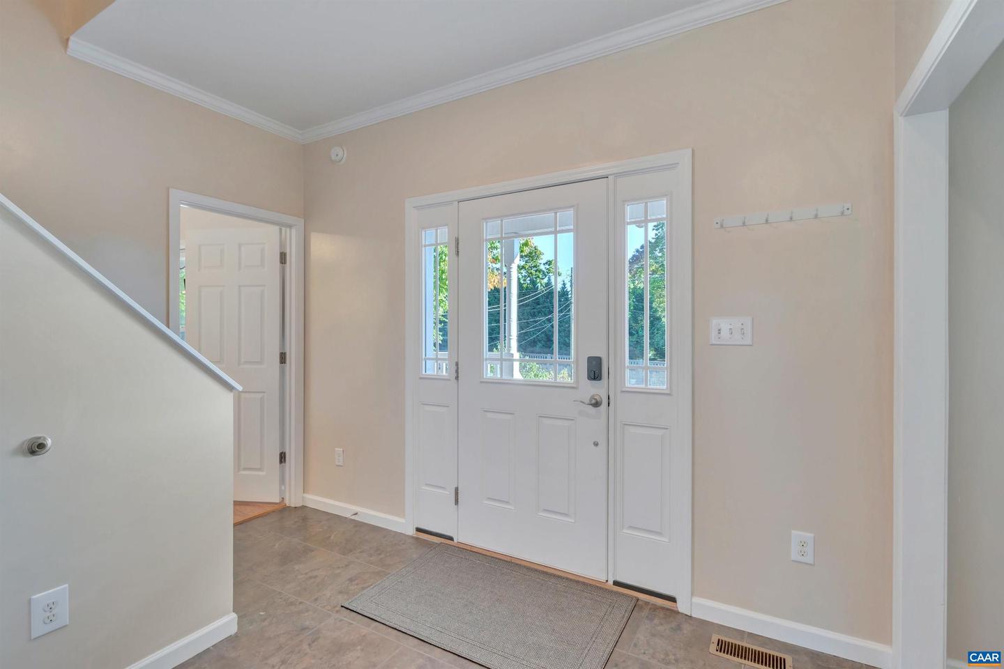 1006 Long St Property Photo 3