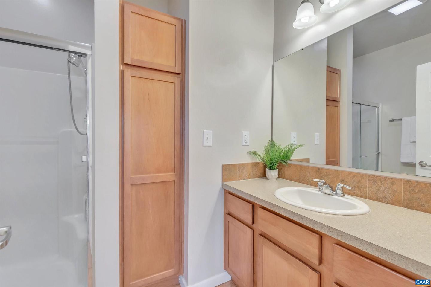 1006 Long St Property Photo 7