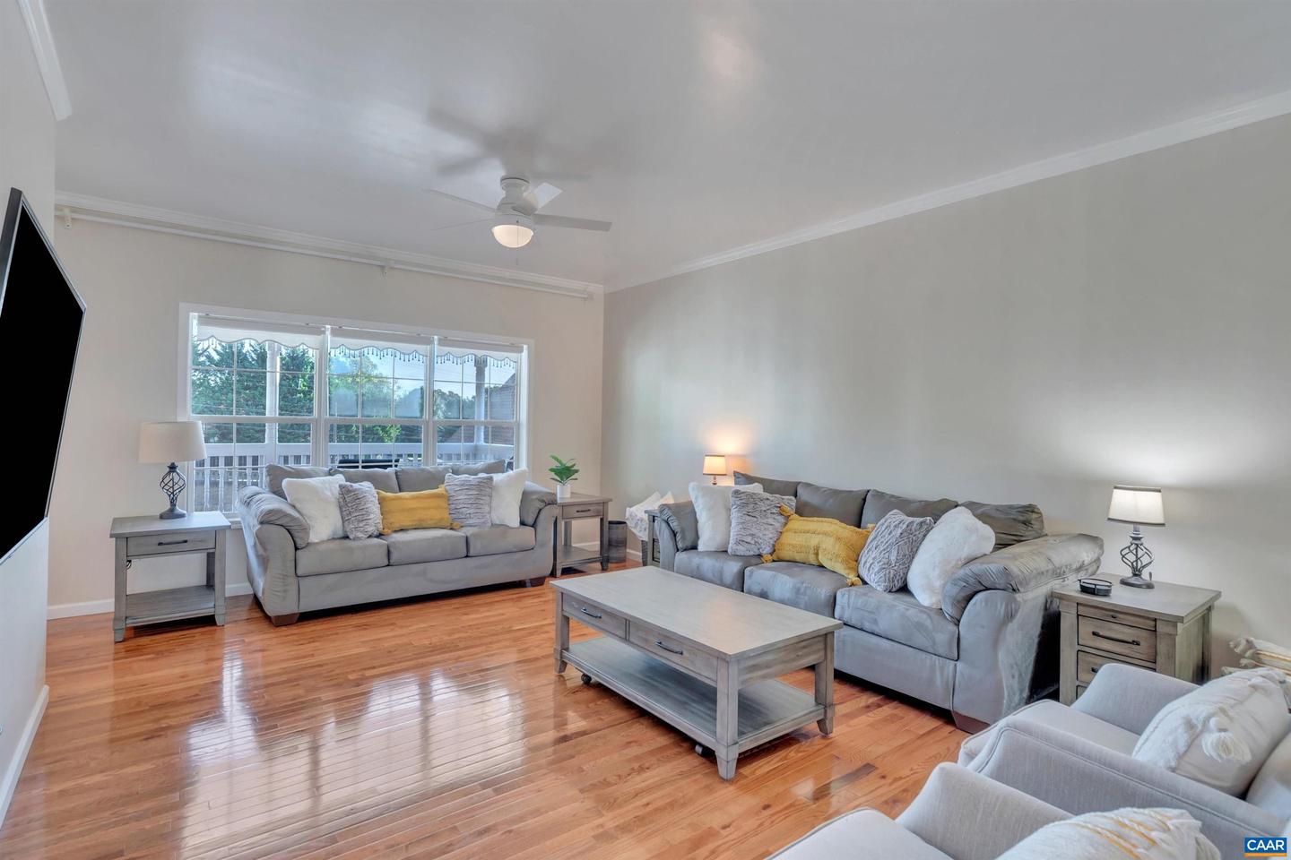 1006 Long St Property Photo 10