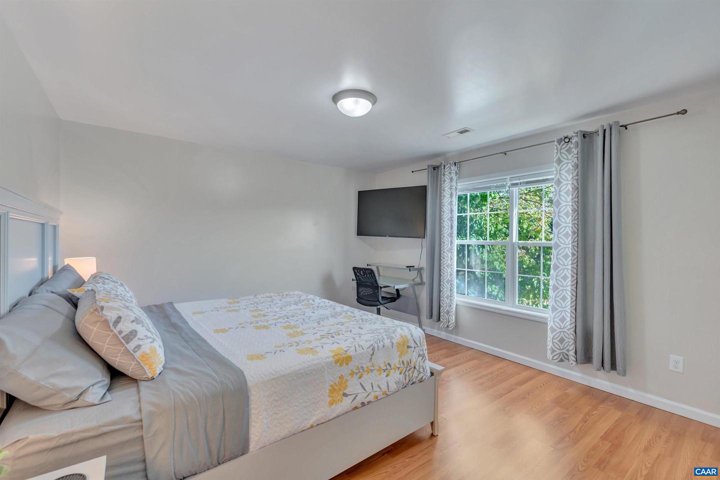 1006 Long St Property Photo 31