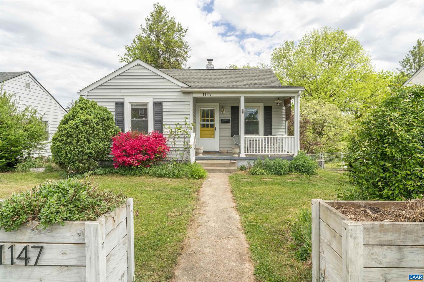 1147 Meriwether St Property Photo 1