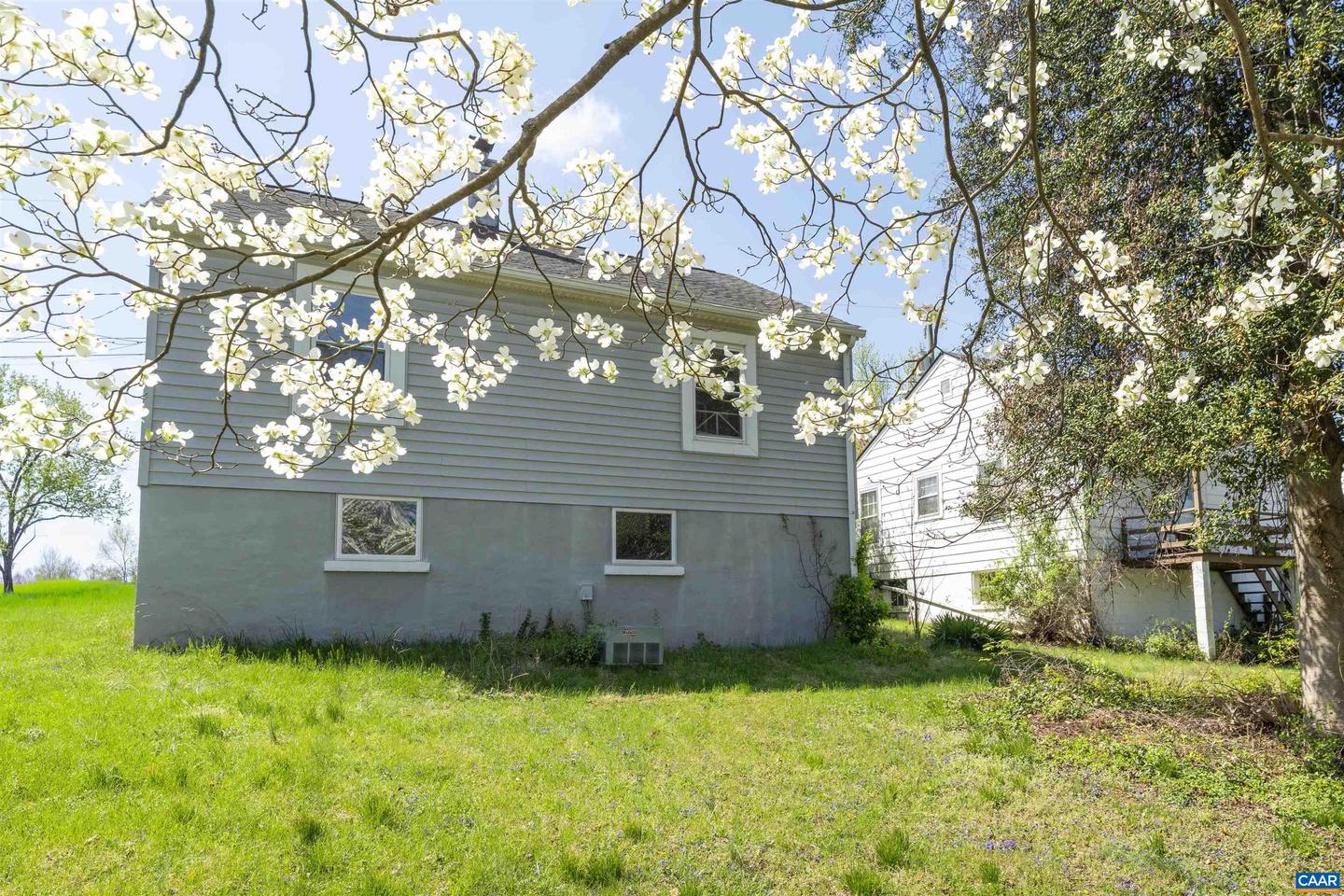 1147 Meriwether St Property Photo 16