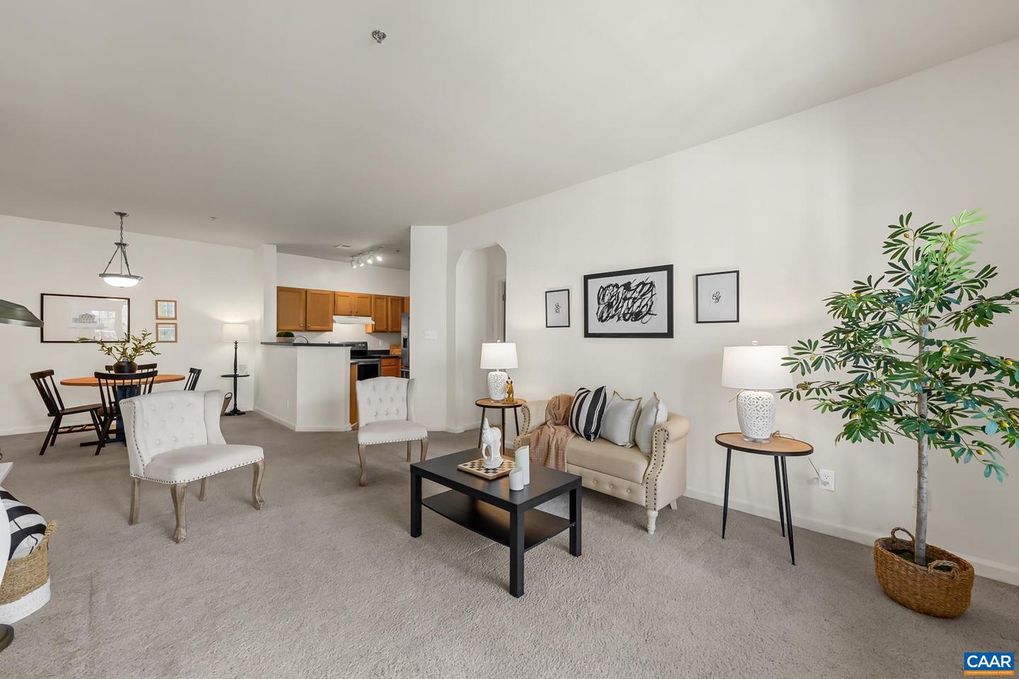280 Riverbend Dr #2b Property Photo 4