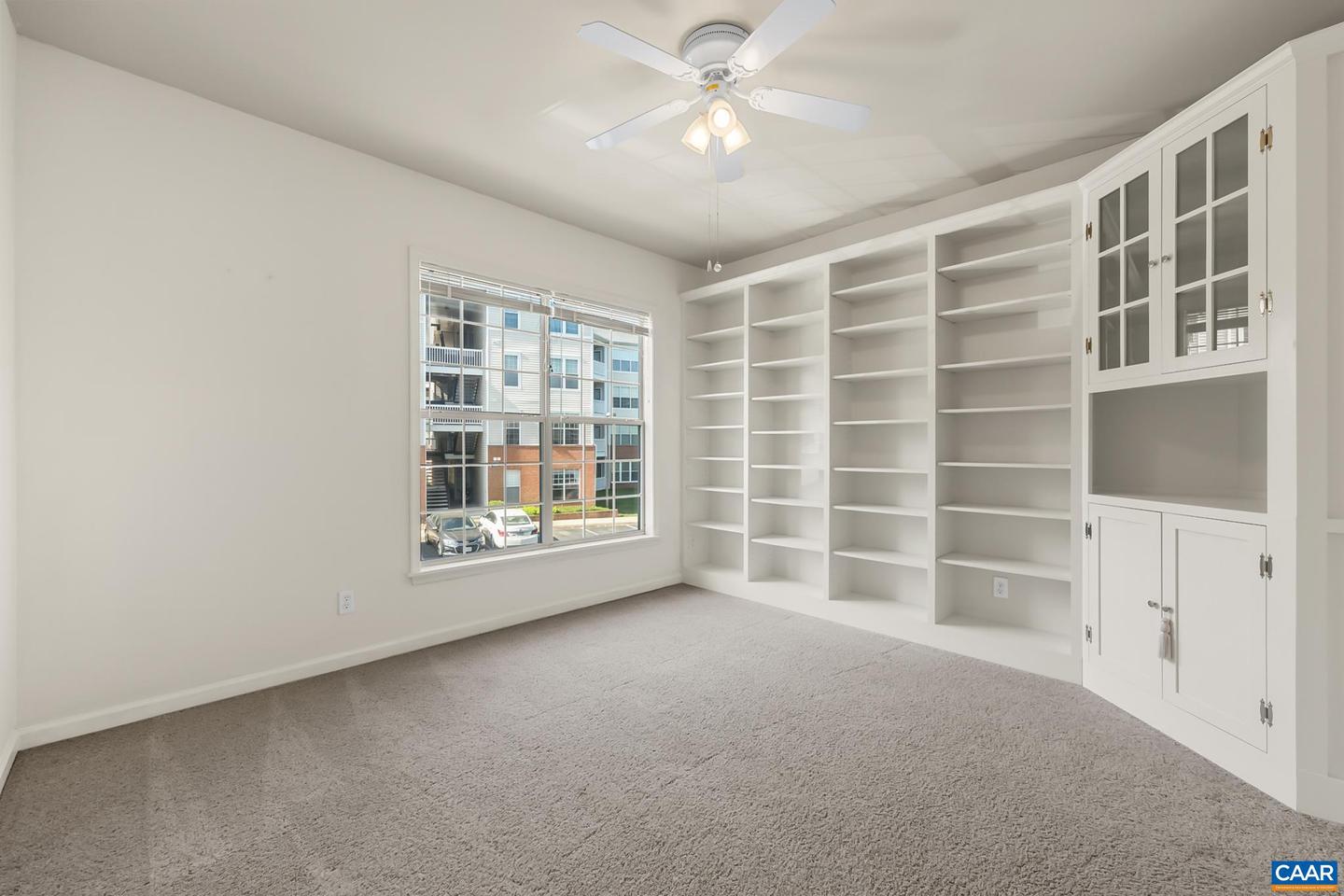 280 Riverbend Dr #2b Property Photo 11
