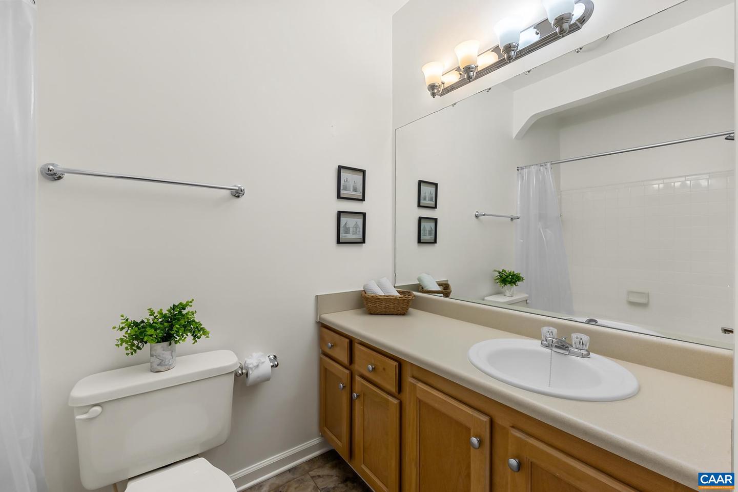 280 Riverbend Dr #2b Property Photo 14