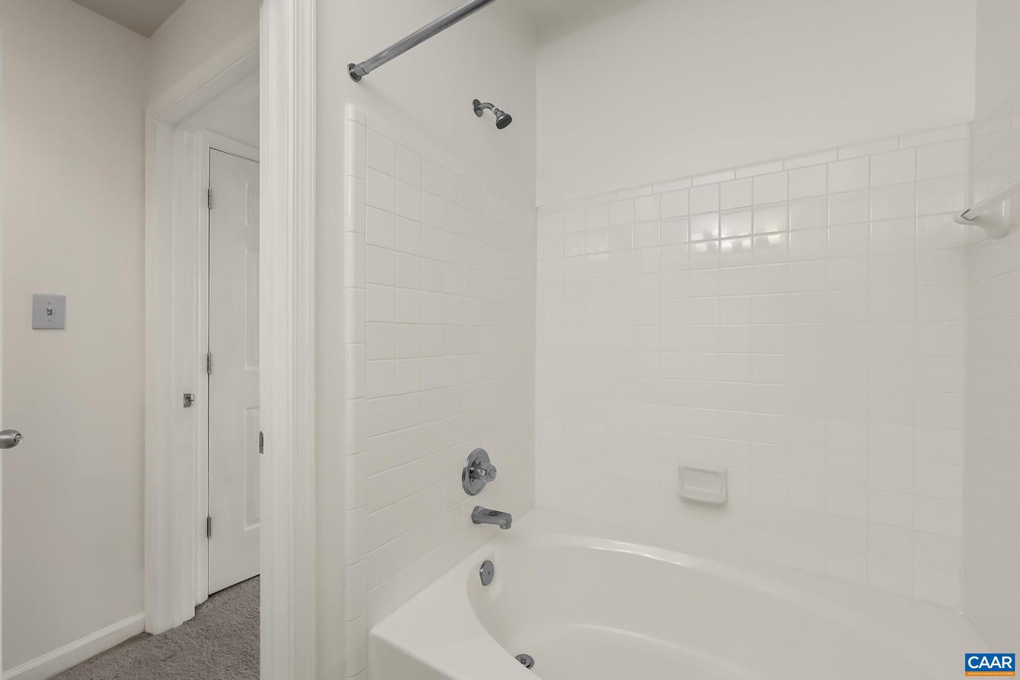 280 Riverbend Dr #2b Property Photo 15