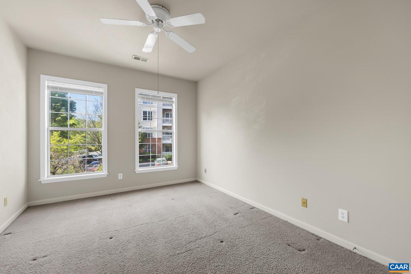 280 Riverbend Dr #2b Property Photo 17