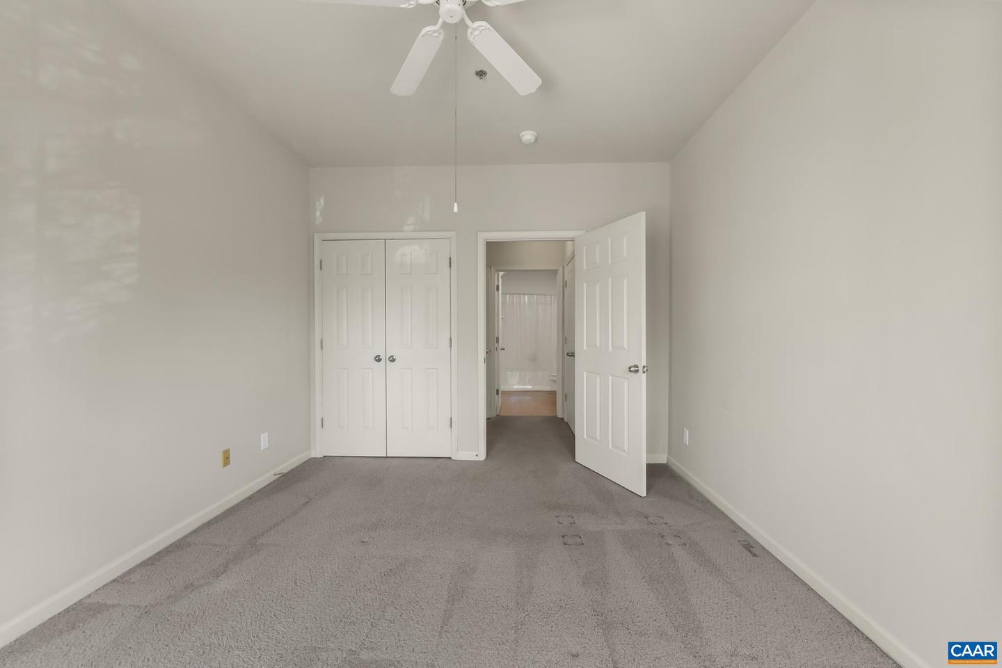 280 Riverbend Dr #2b Property Photo 18