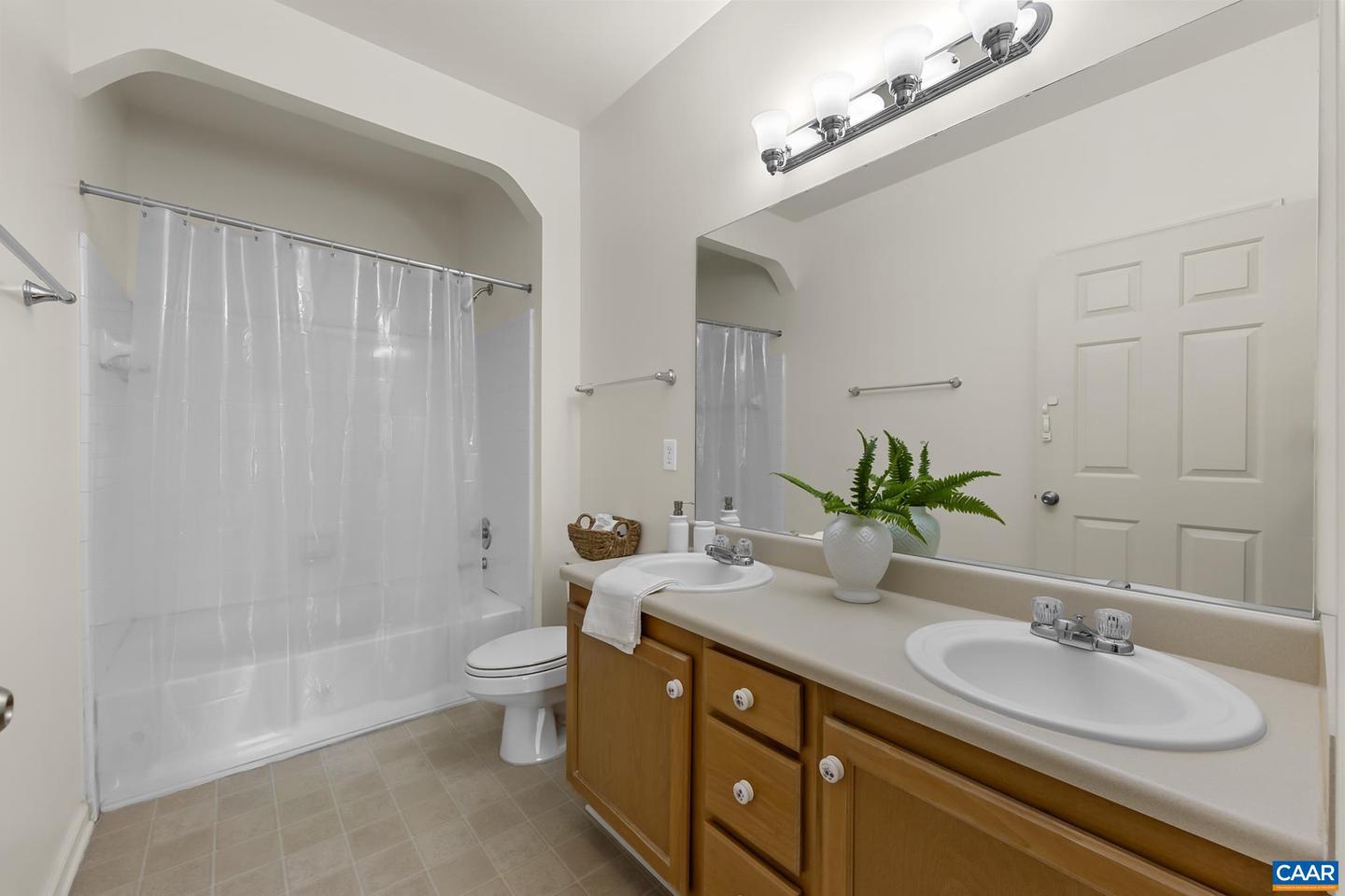 280 Riverbend Dr #2b Property Photo 19