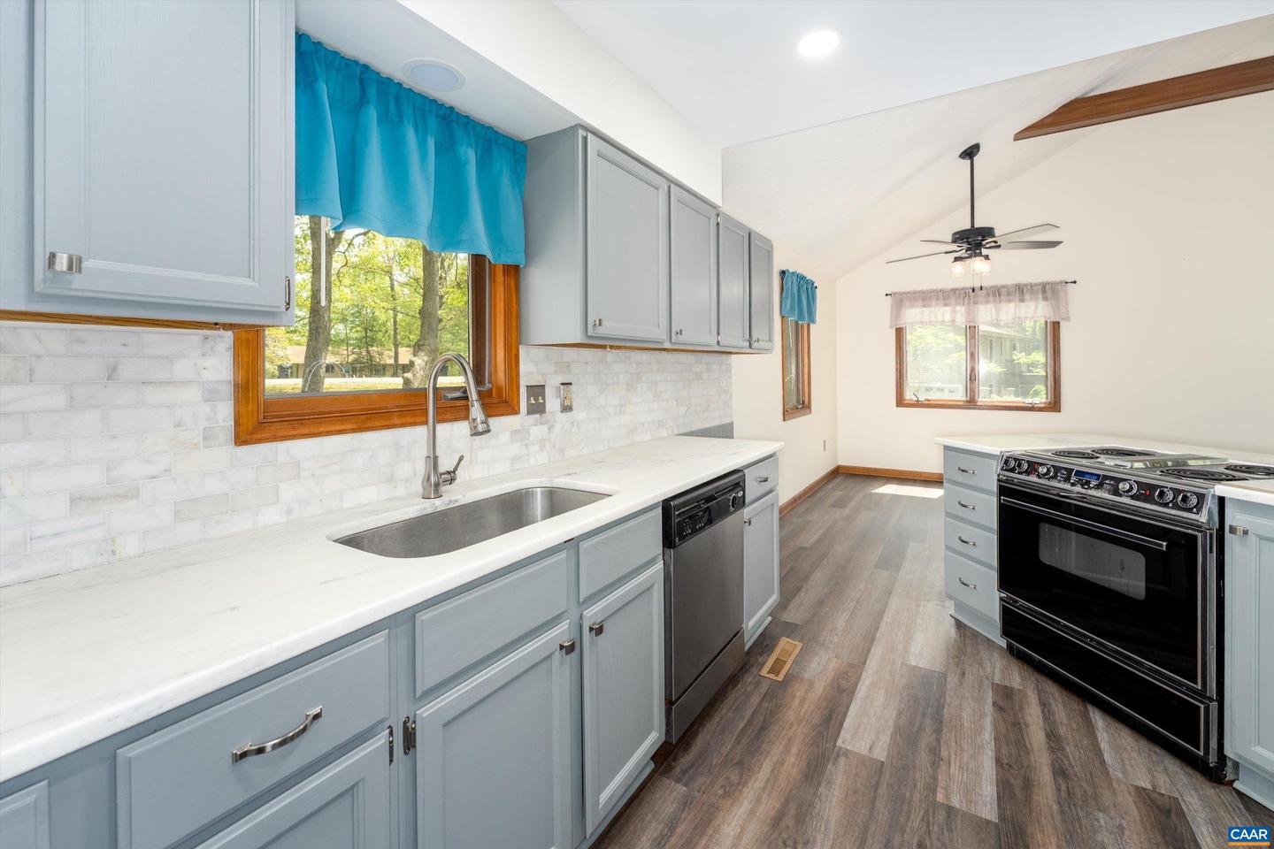4 Nutwood Cir Property Photo 8
