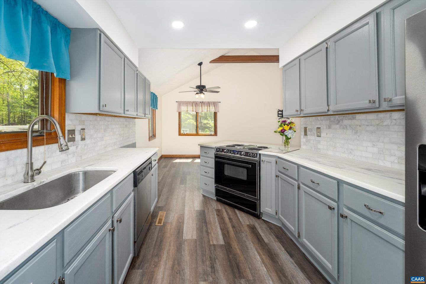4 Nutwood Cir Property Photo 9