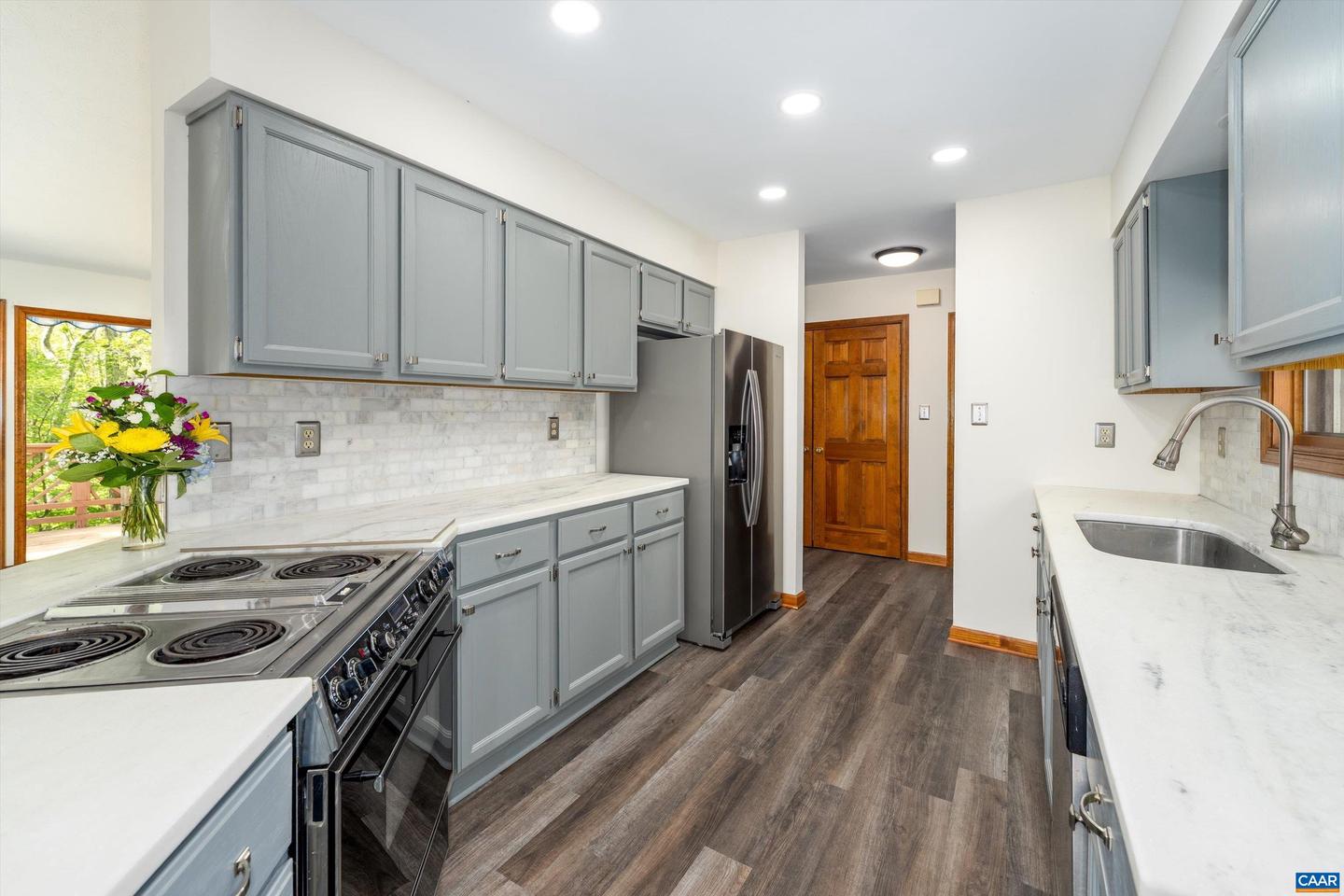 4 Nutwood Cir Property Photo 11