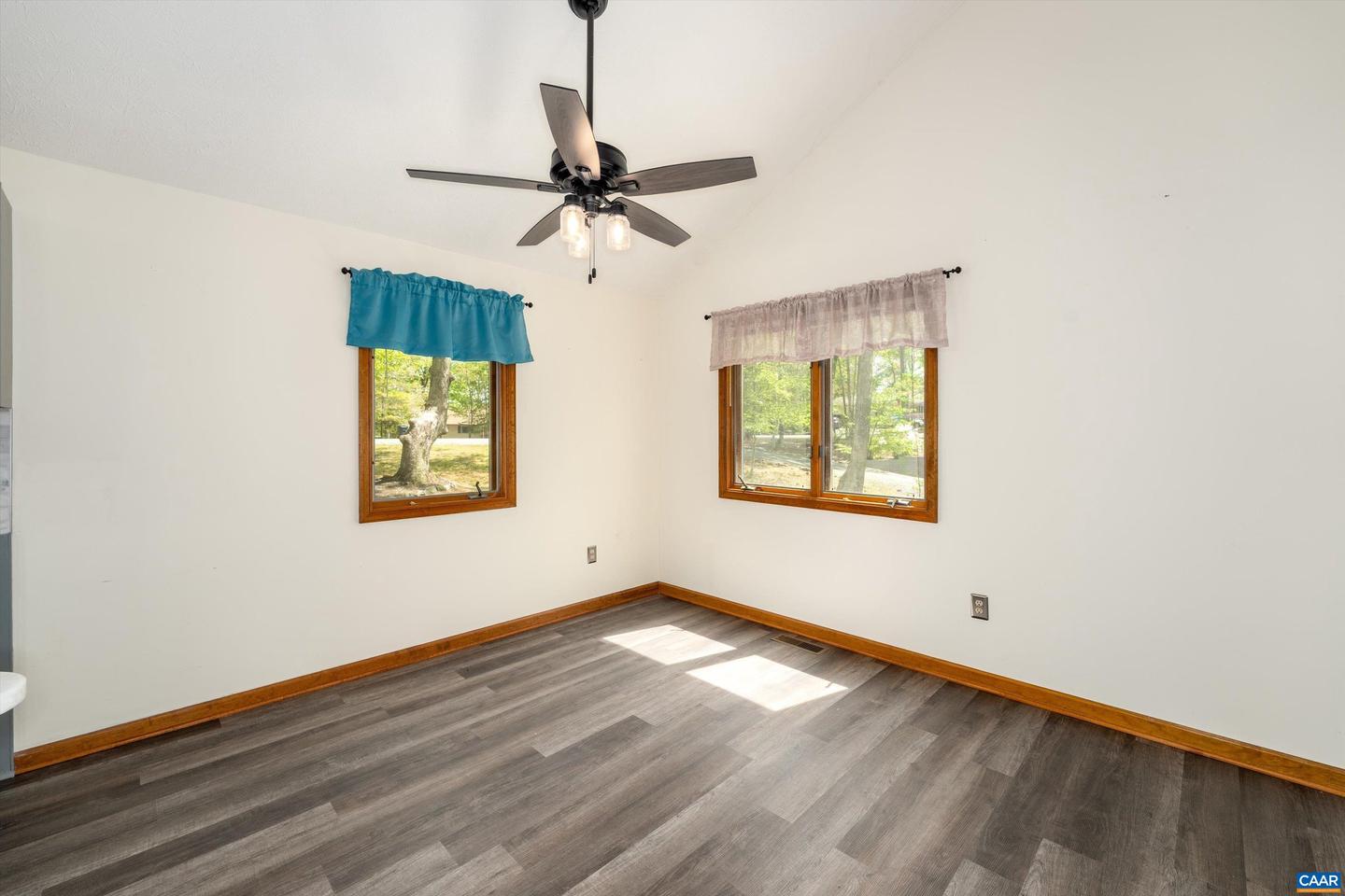 4 Nutwood Cir Property Photo 16