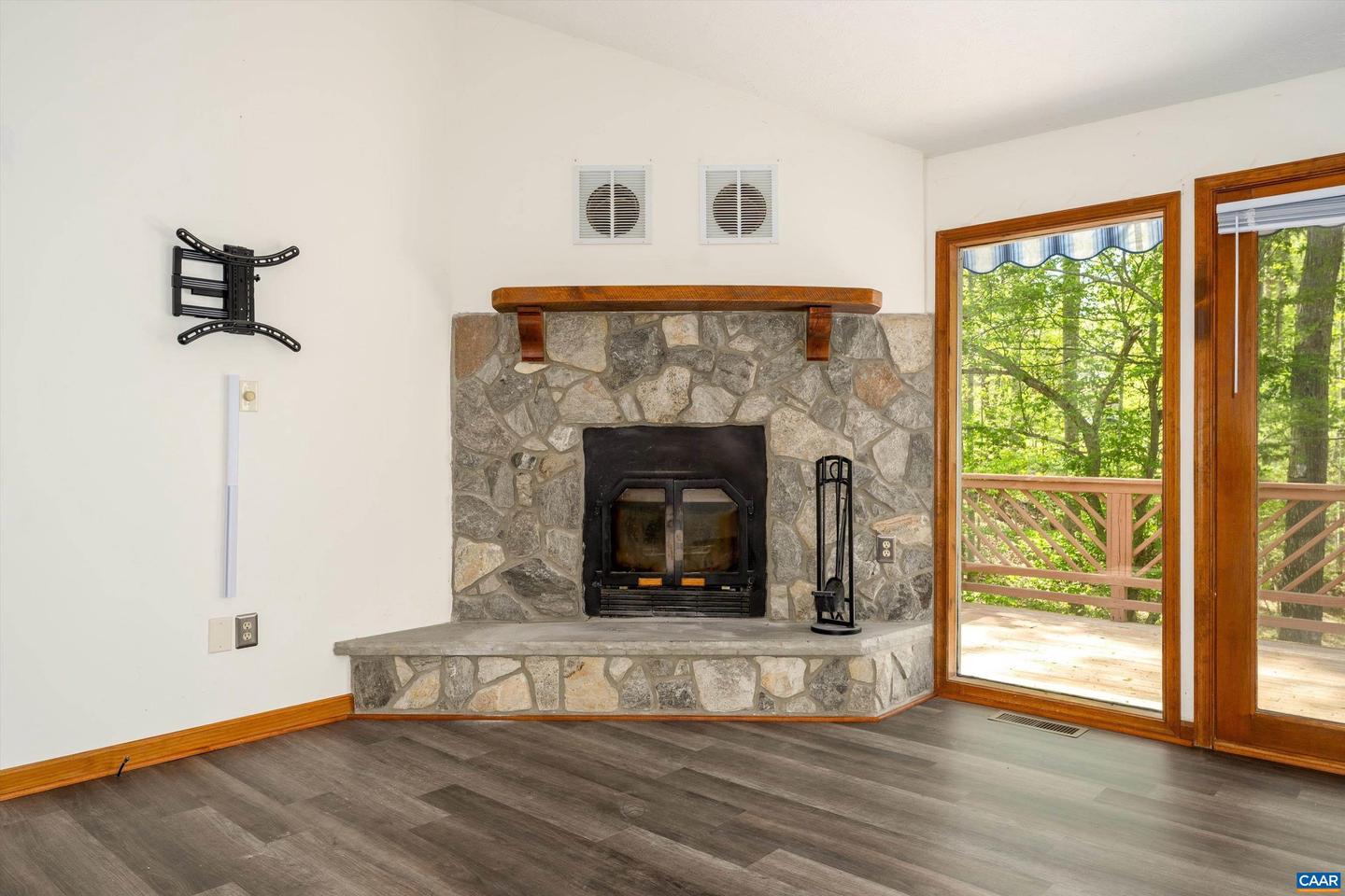 4 Nutwood Cir Property Photo 24