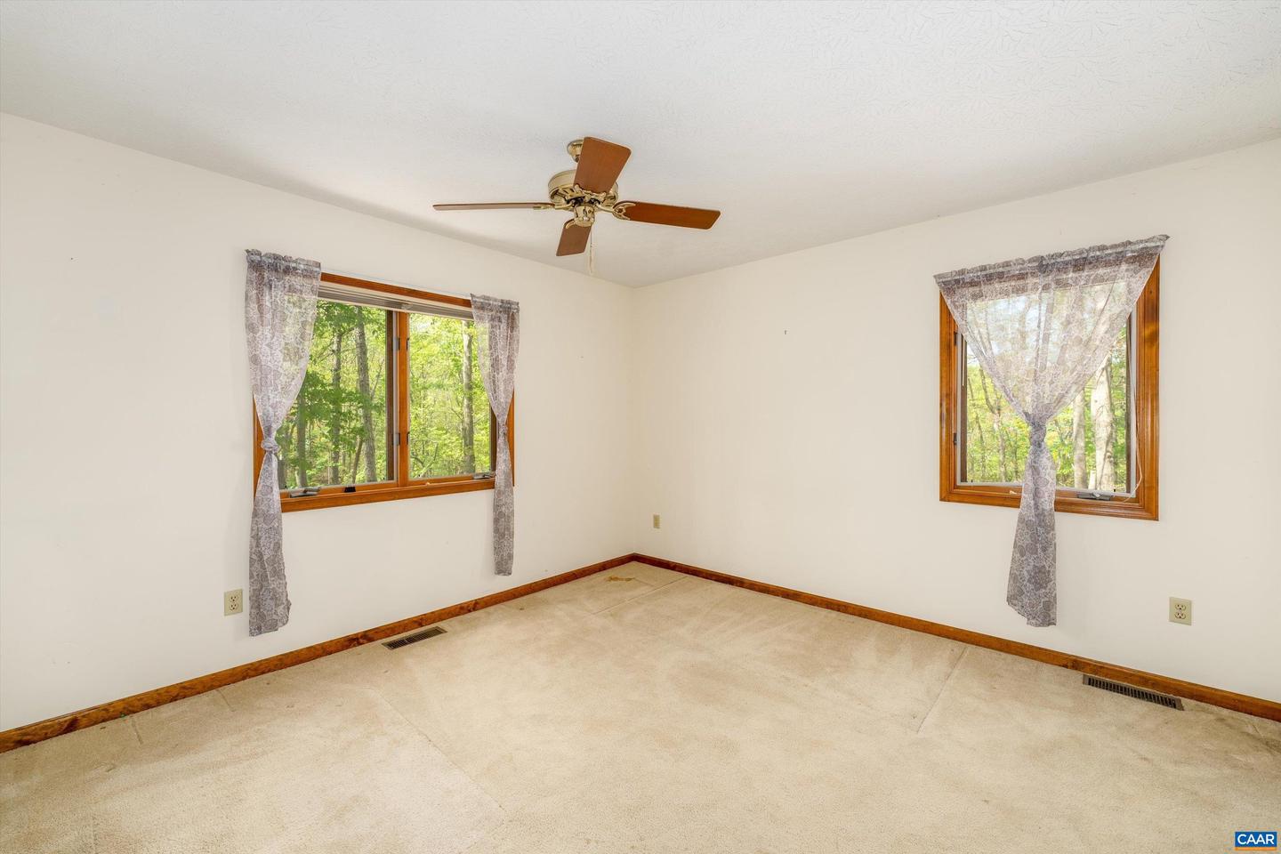 4 Nutwood Cir Property Photo 27