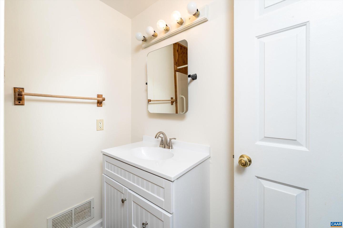 4 Nutwood Cir Property Photo 41