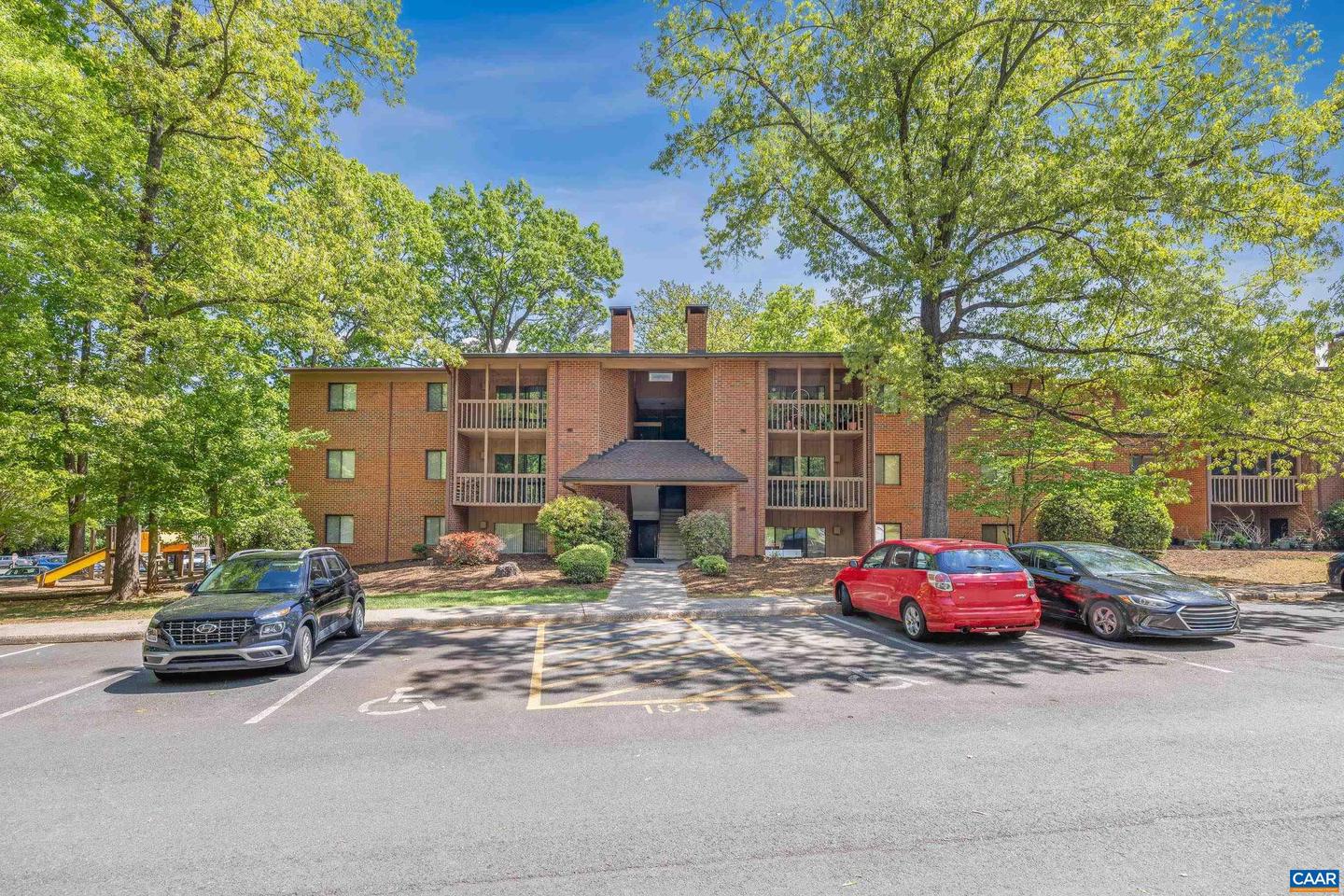 103 TURTLE CREEK RD #1 Property Photo 1
