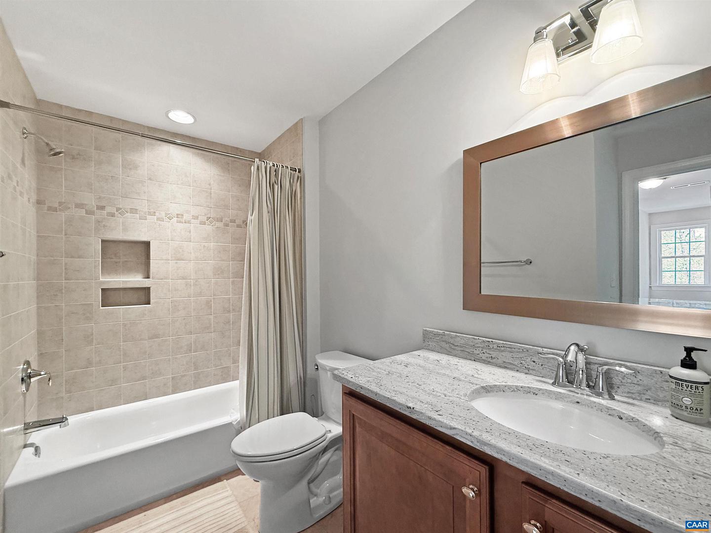 1025 E Pelham Dr Property Photo 34