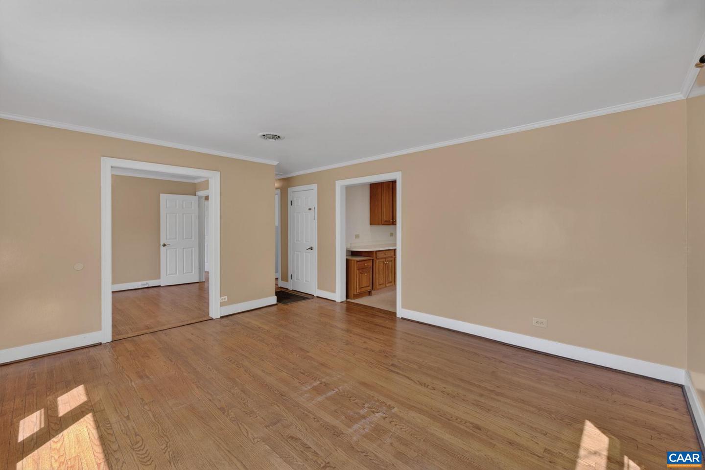 511 Stonehenge Ave Property Photo 9