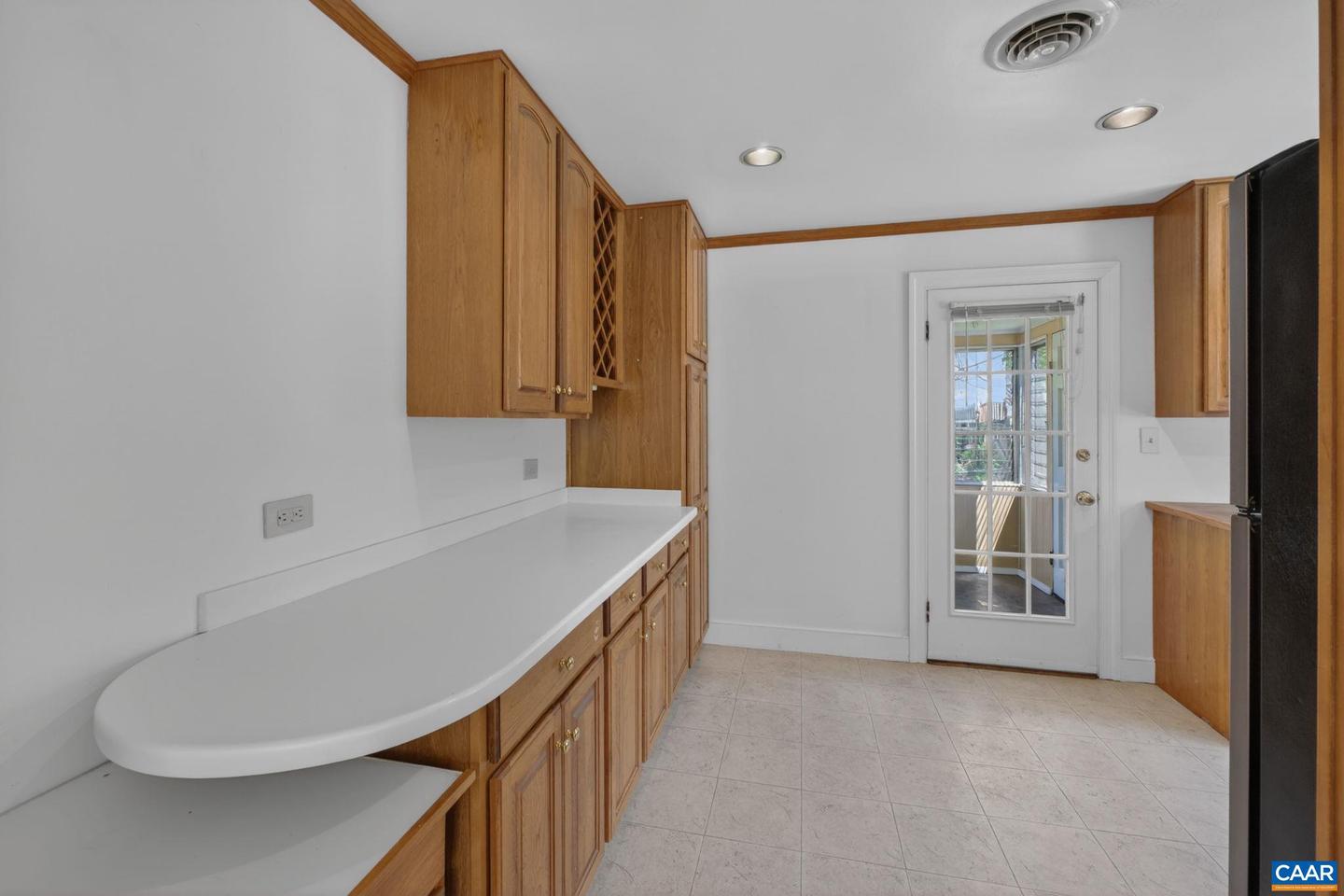 511 Stonehenge Ave Property Photo 10