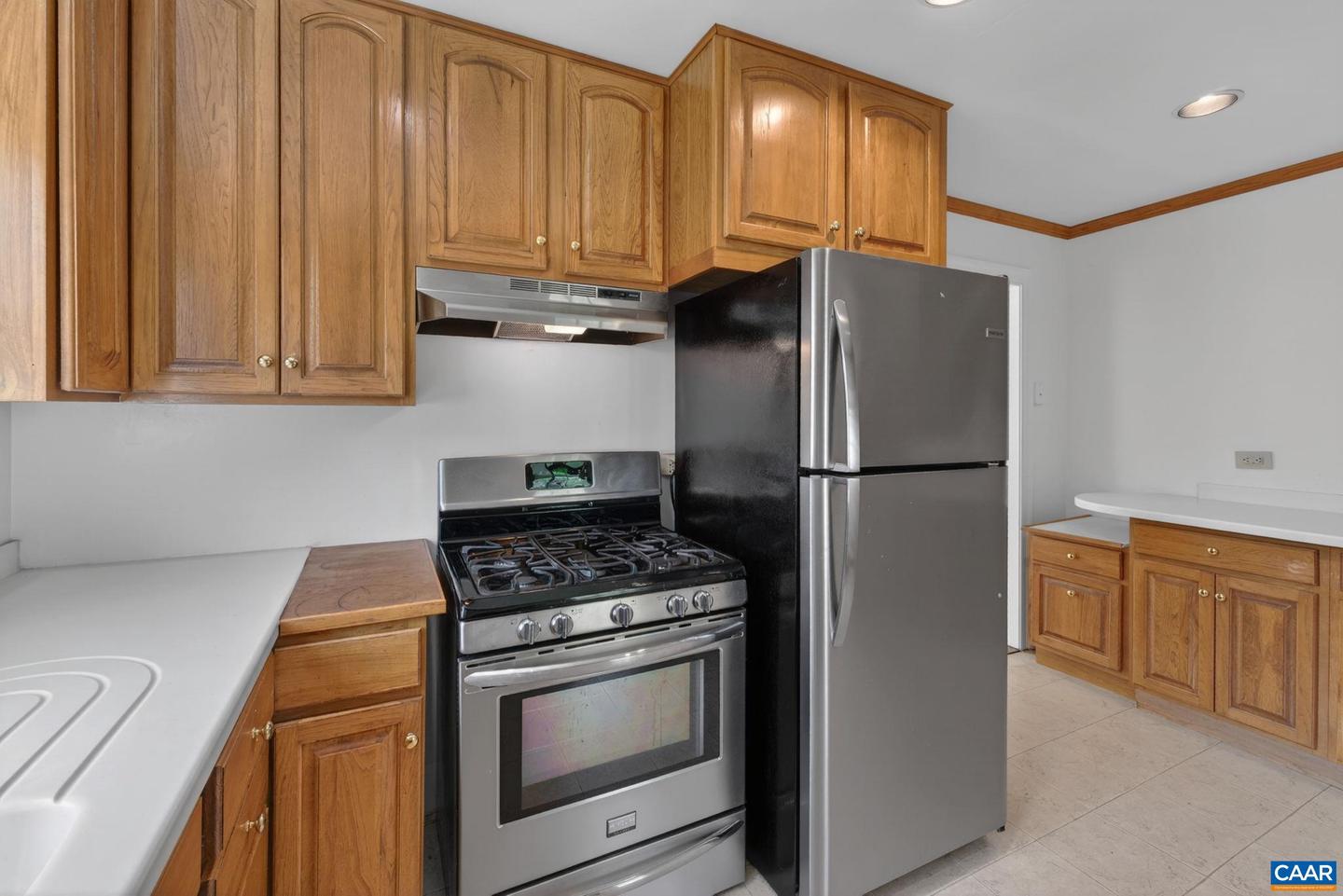 511 Stonehenge Ave Property Photo 13