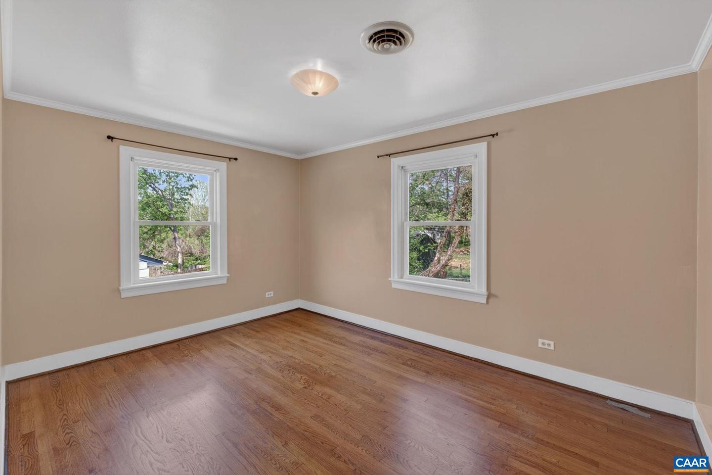511 Stonehenge Ave Property Photo 19