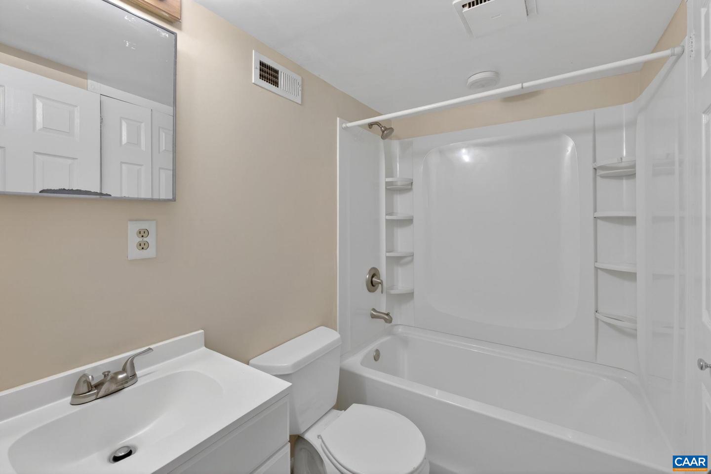 511 Stonehenge Ave Property Photo 30