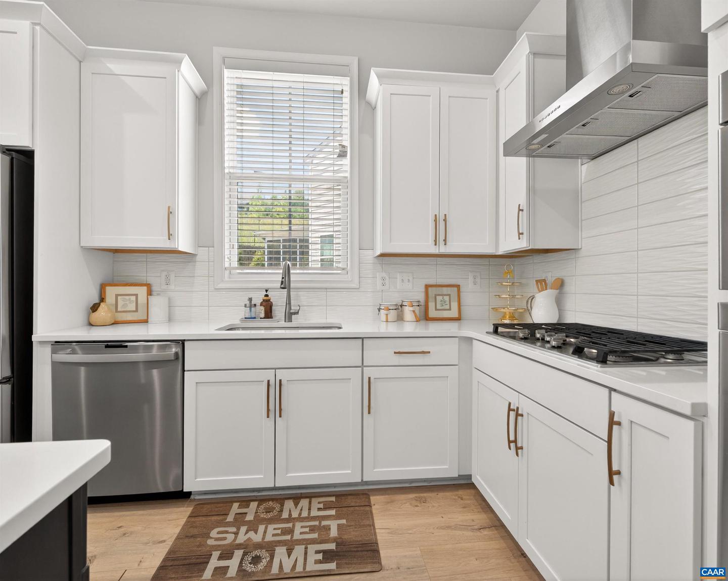 4746 Loyola Way Property Photo 1
