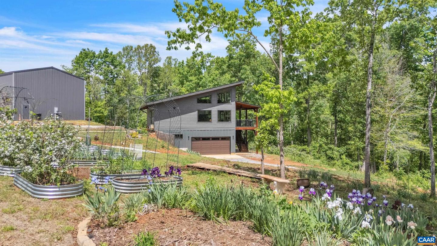 2032 Turkey Mountain Rd Property Photo 1