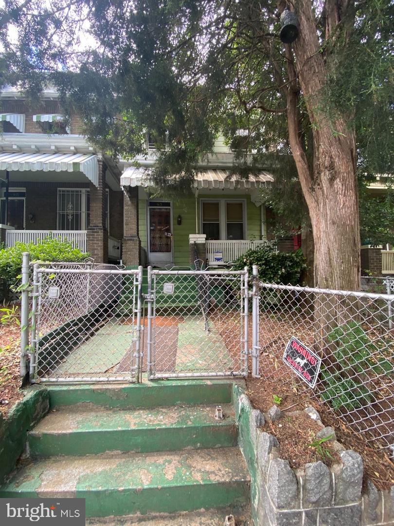 43 T ST NE Property Photo 1