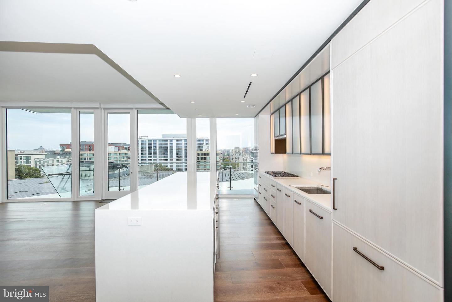 601 Wharf St Sw #905 Property Photo 8
