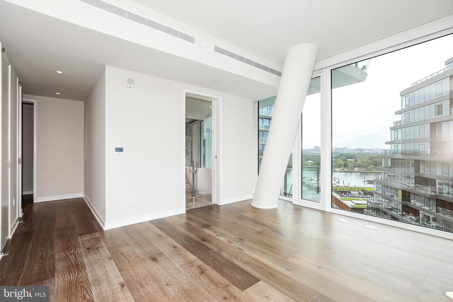 601 Wharf St Sw #905 Property Photo 10