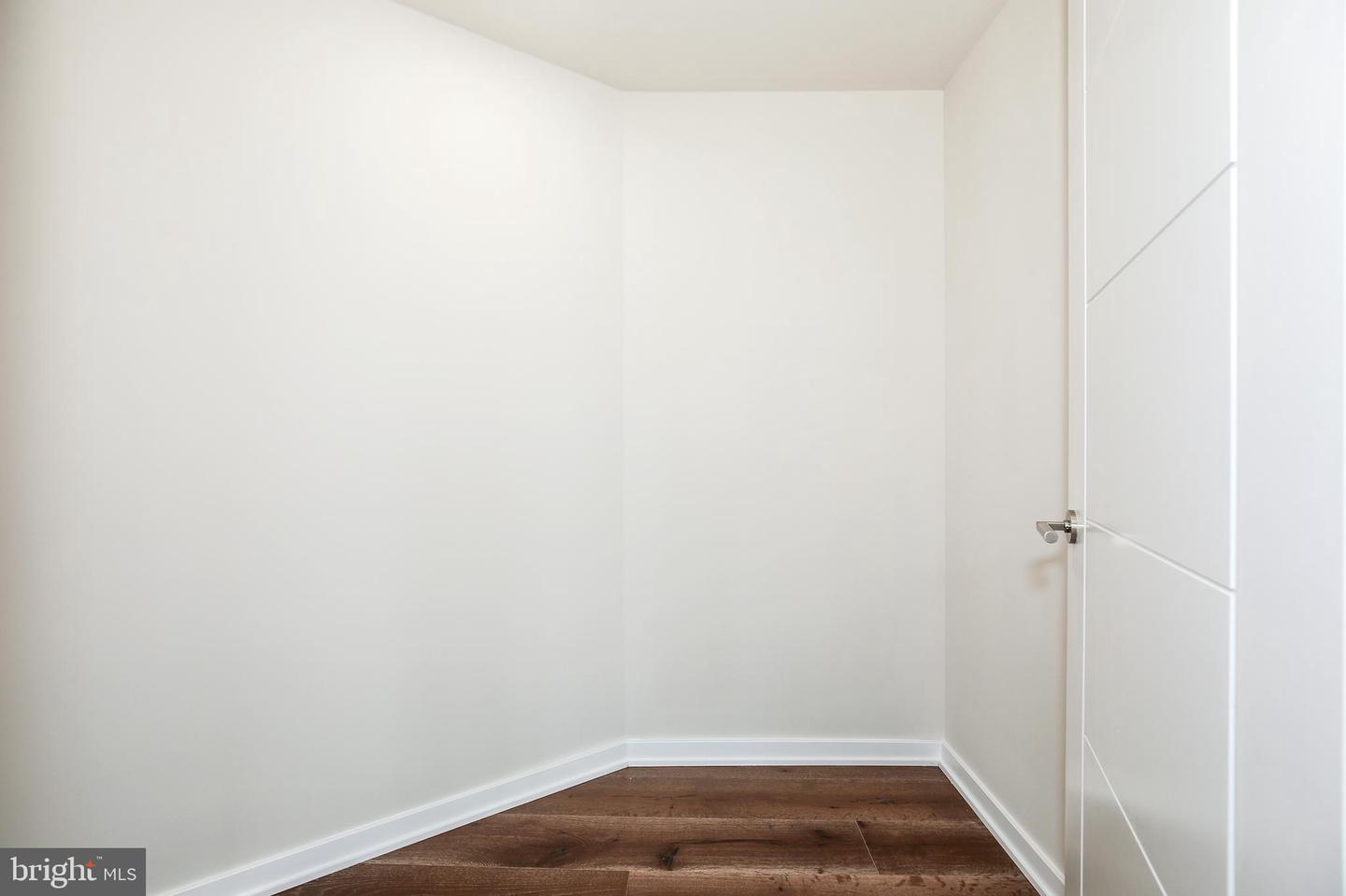 601 Wharf St Sw #905 Property Photo 19