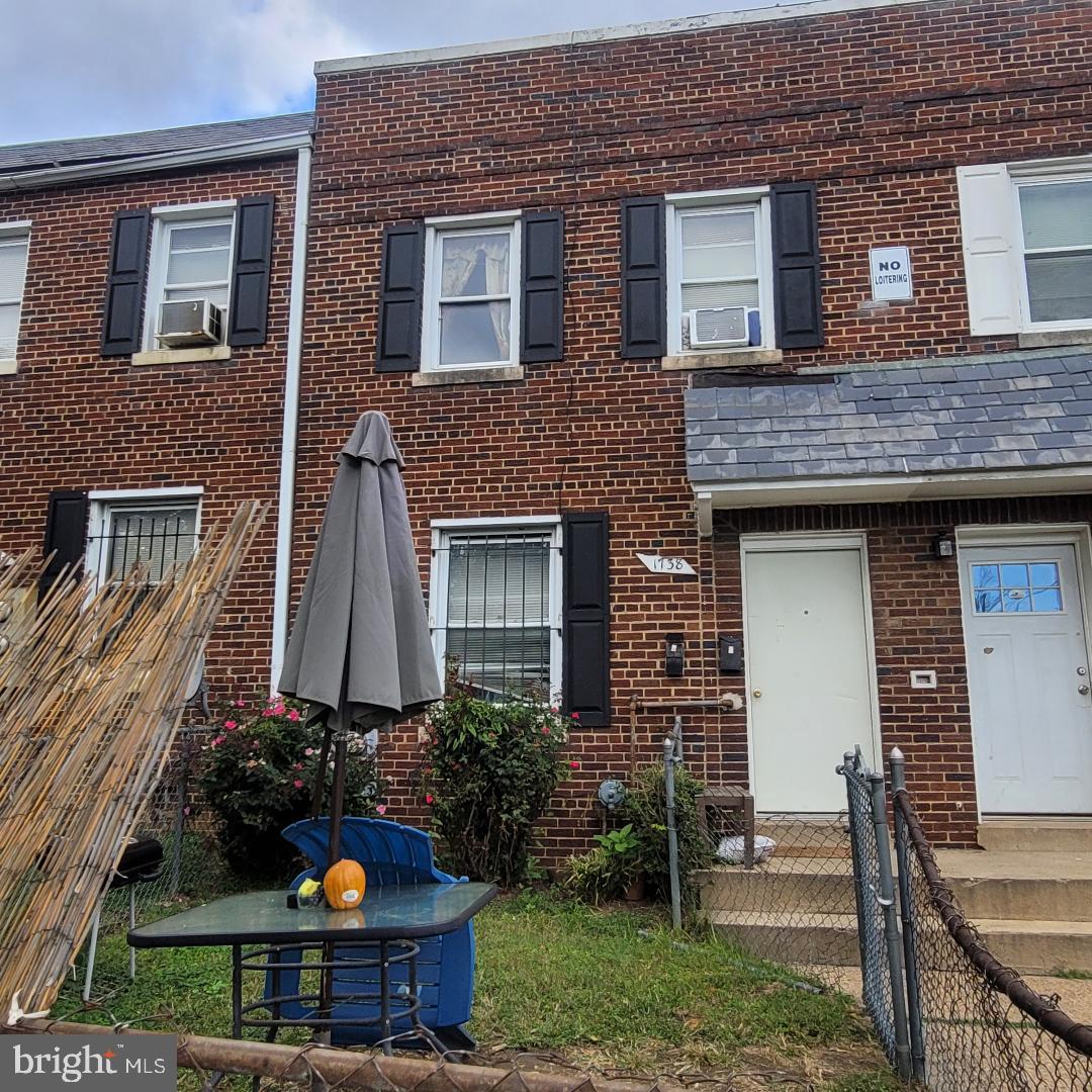 1738 H St Ne Property Photo 1