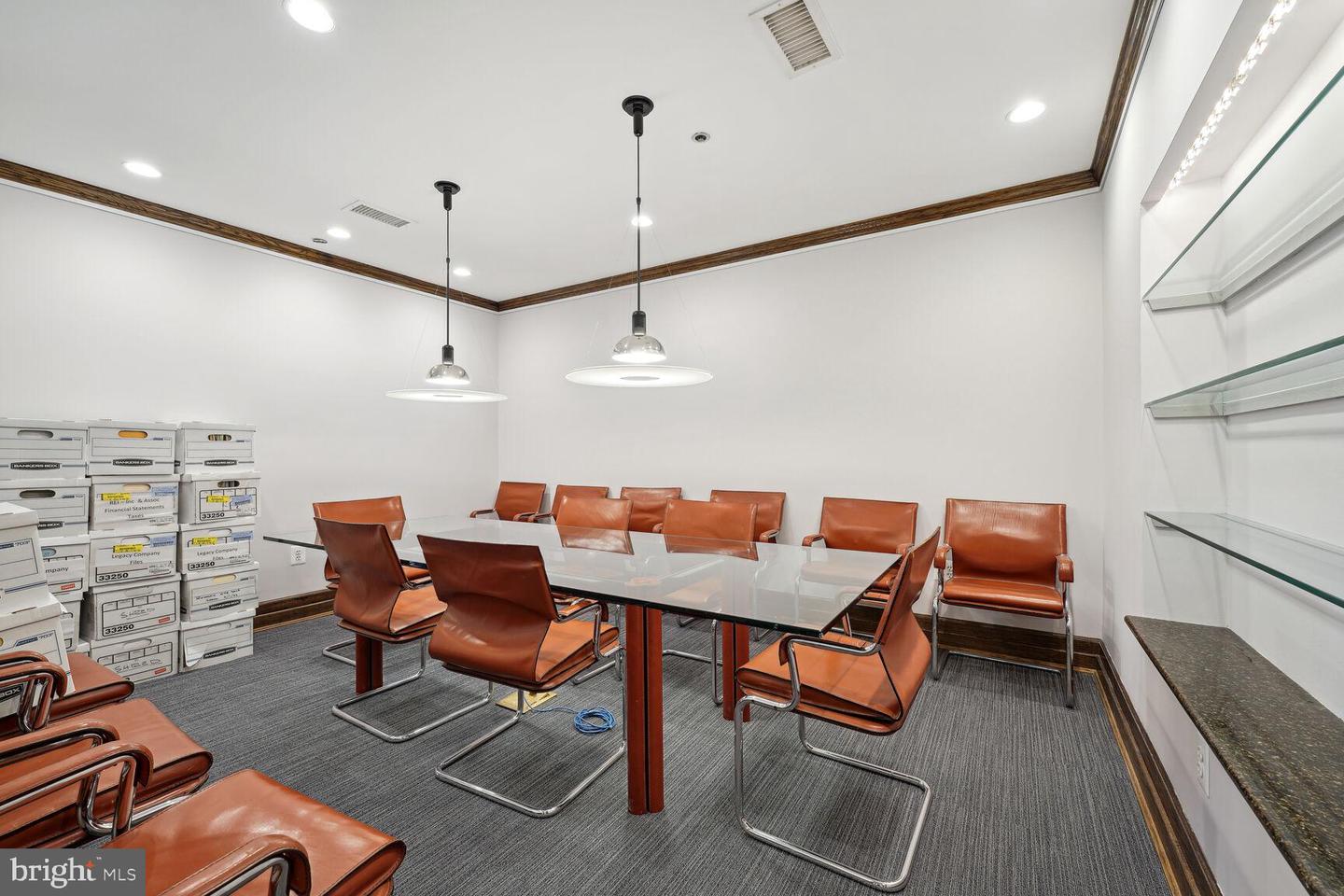 2164-2164 Wisconsin Ave Nw #2164 Property Photo 9