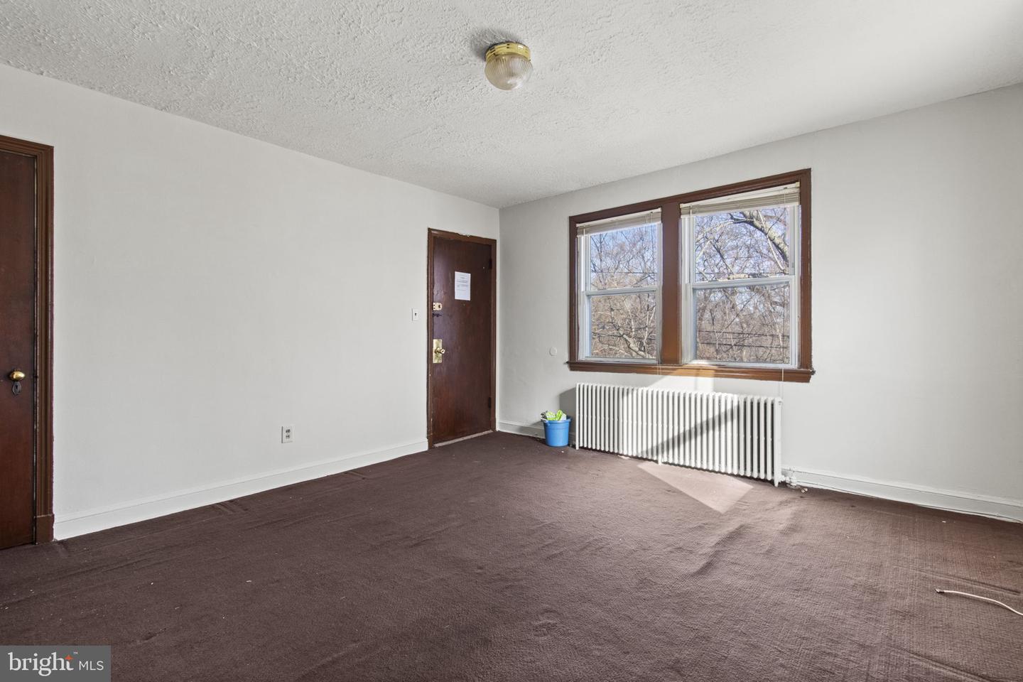 249 Newcomb St Se Property Photo 4