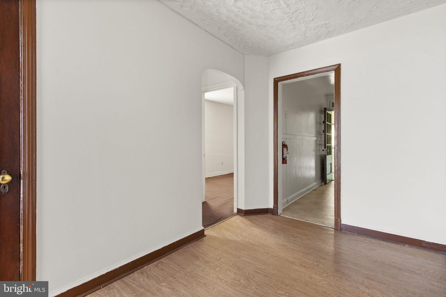 249 Newcomb St Se Property Photo 5