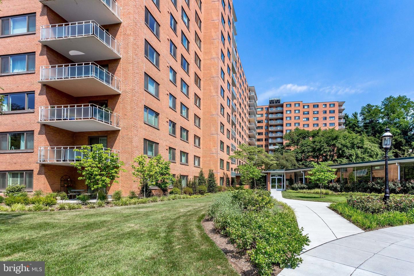 4201 Cathedral Ave Nw #212e Property Photo 8