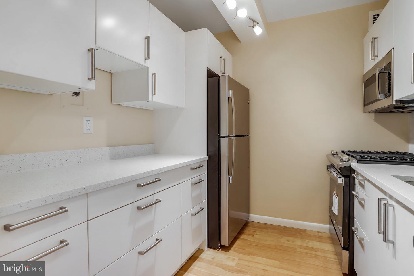 4201 Cathedral Ave Nw #212e Property Photo 19