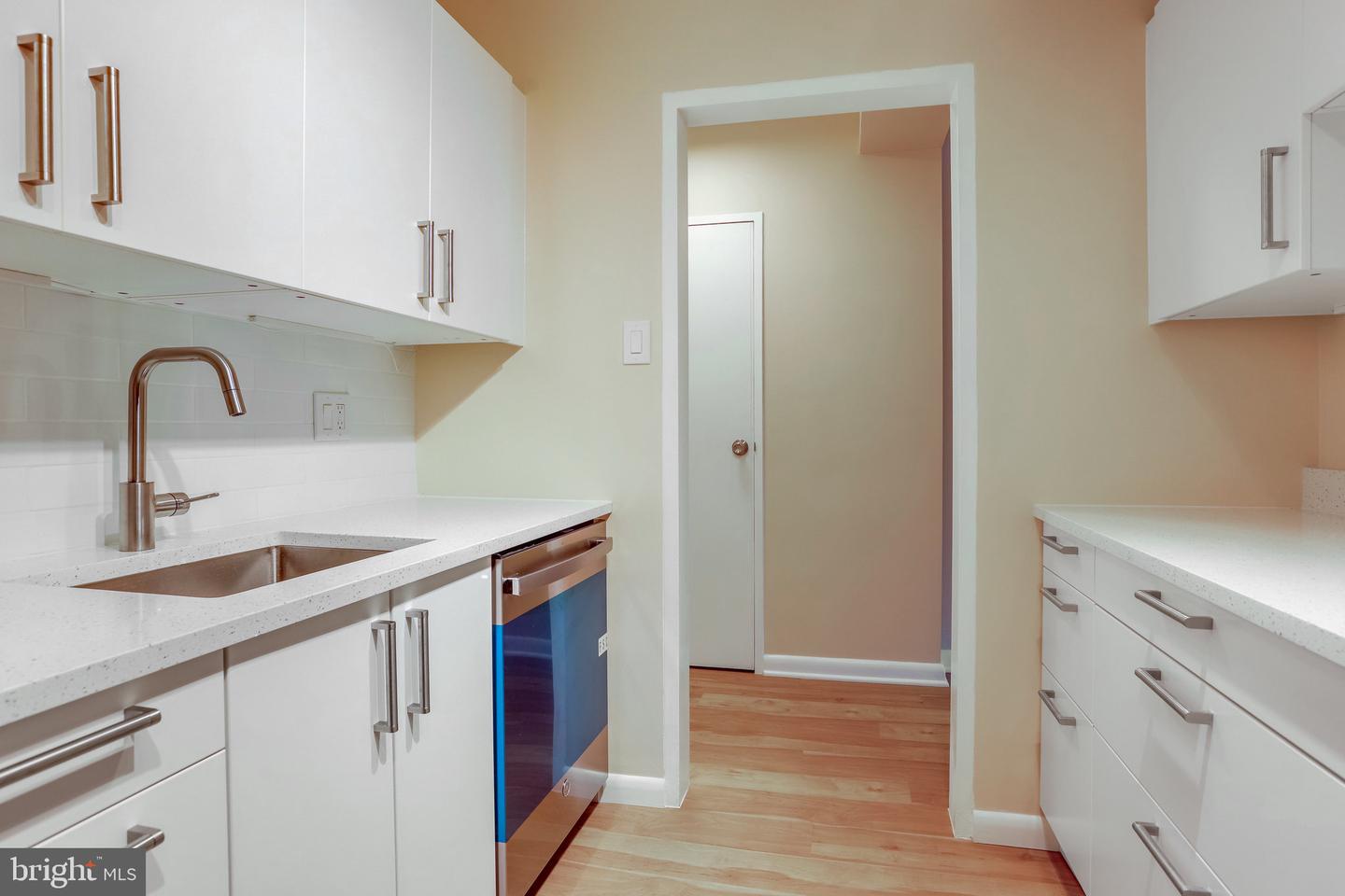 4201 Cathedral Ave Nw #212e Property Photo 21