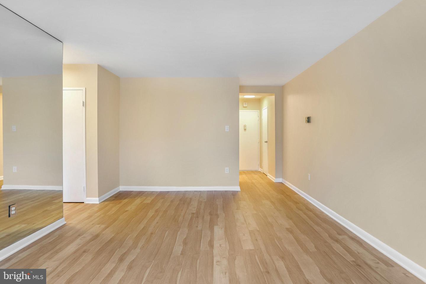 4201 Cathedral Ave Nw #212e Property Photo 28