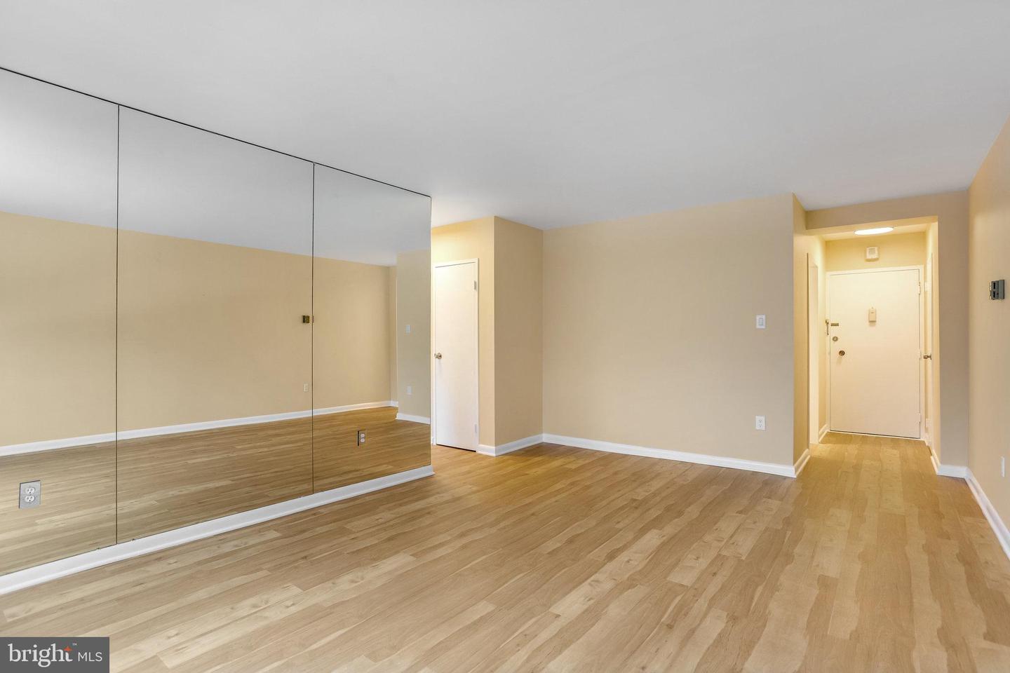 4201 Cathedral Ave Nw #212e Property Photo 29