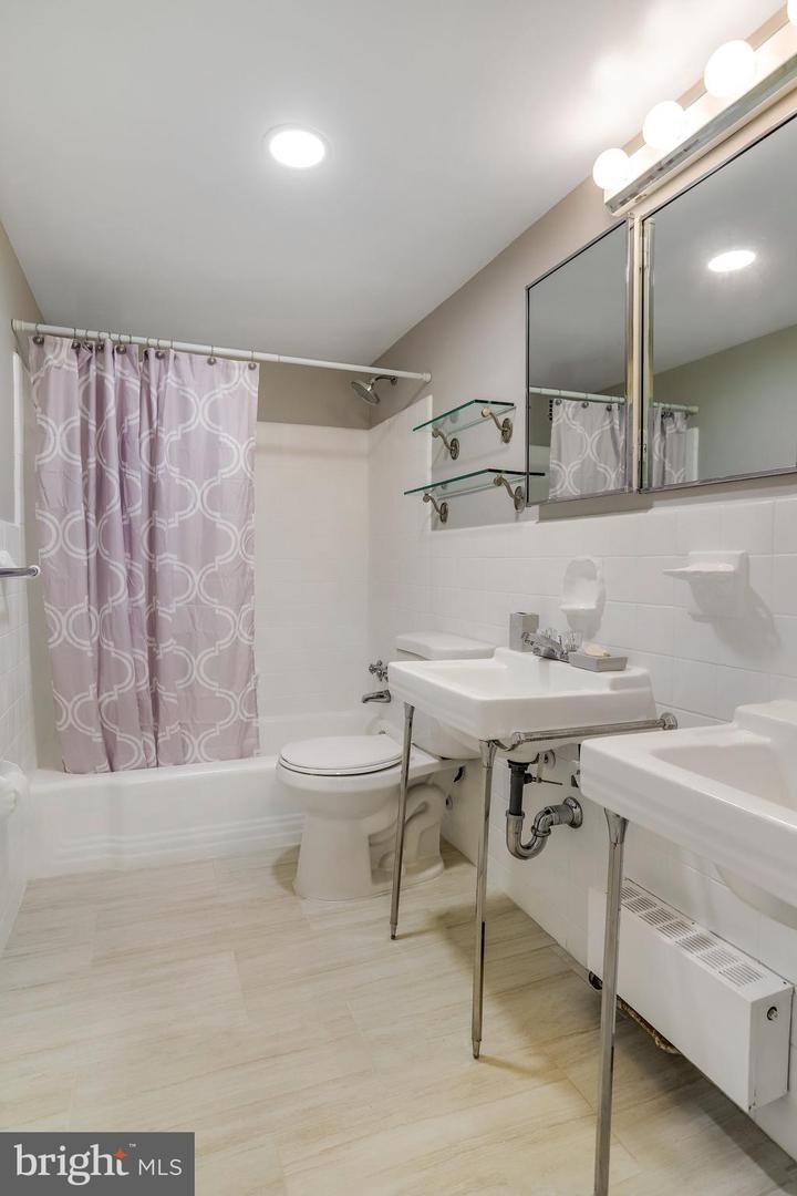 4201 Cathedral Ave Nw #212e Property Photo 38