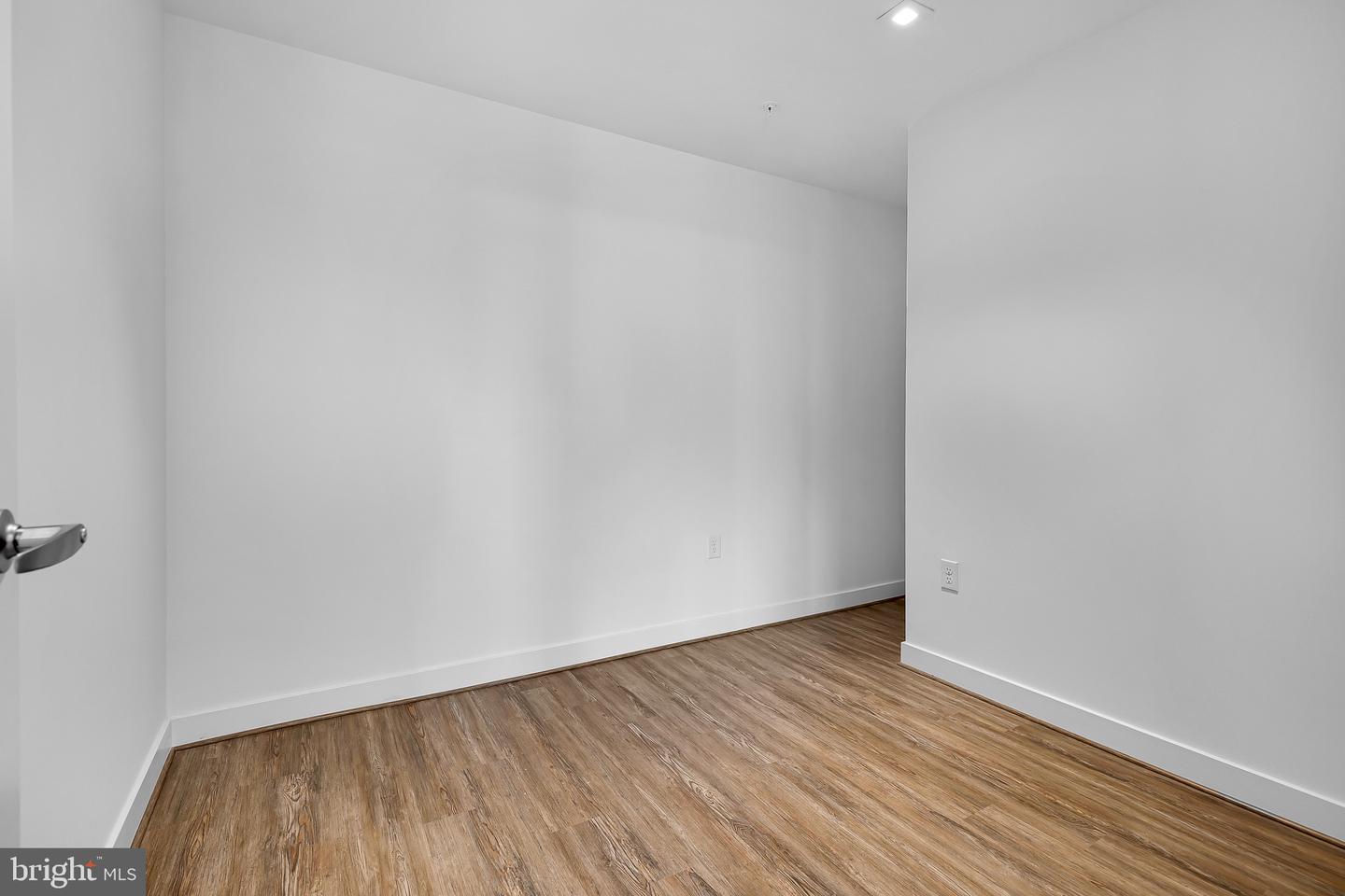 150 I St Se #1 Br Interior Unit Property Photo 7