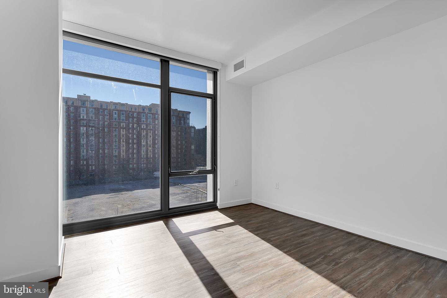 150 I St Se #1 Br Interior Unit Property Photo 8
