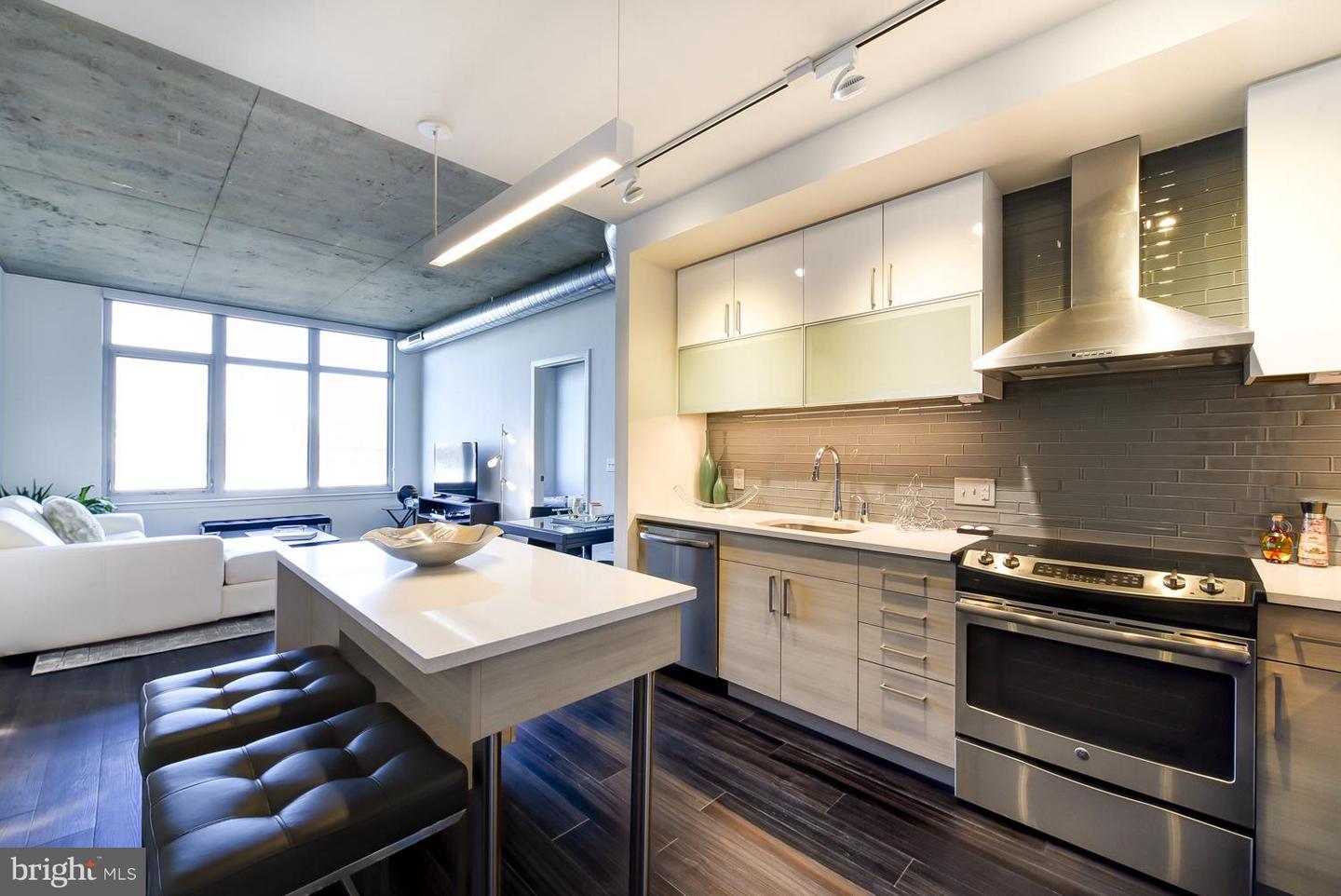 800 New Jersey Ave Se #studio Interior Unit Property Photo 1