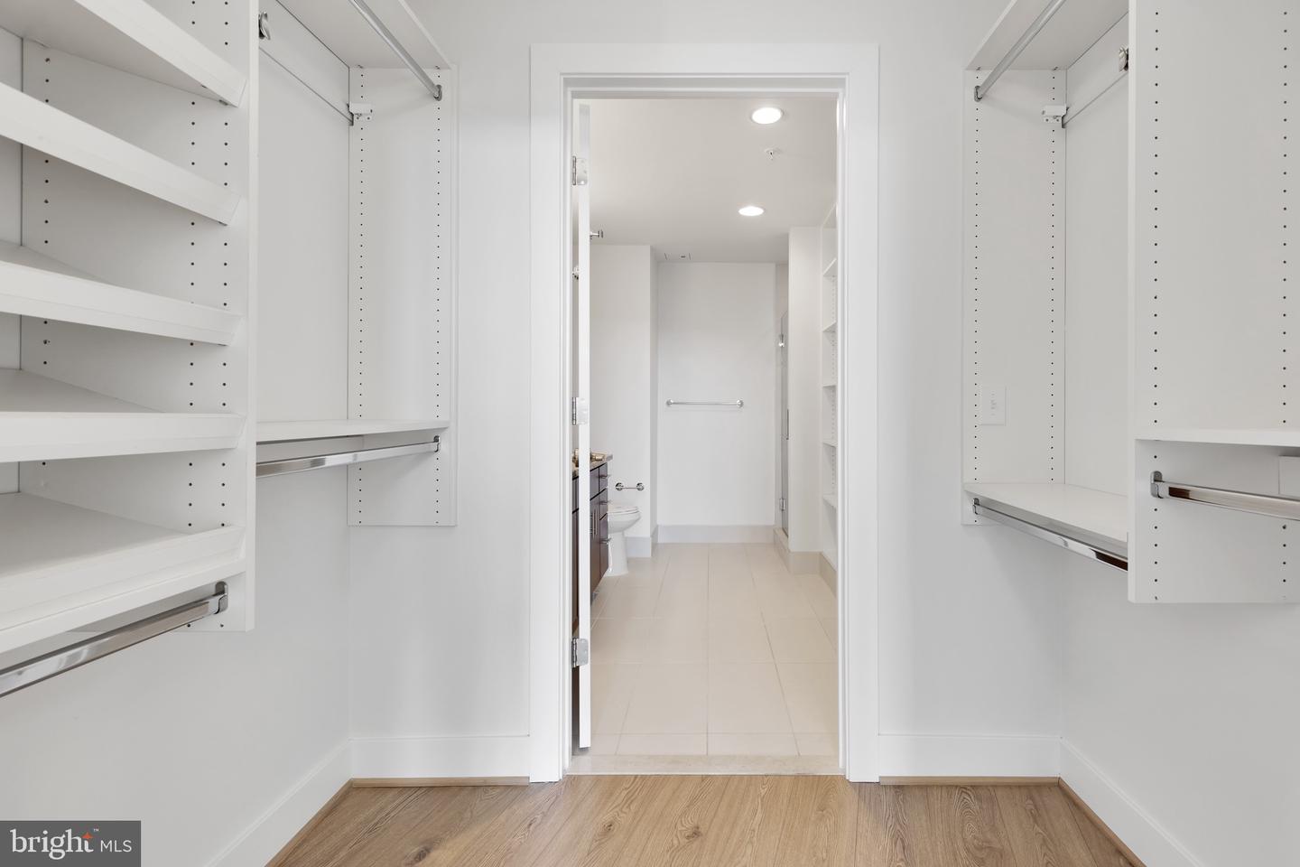 880 New Jersey Ave Se #1 Br Interior Unit Property Photo 11