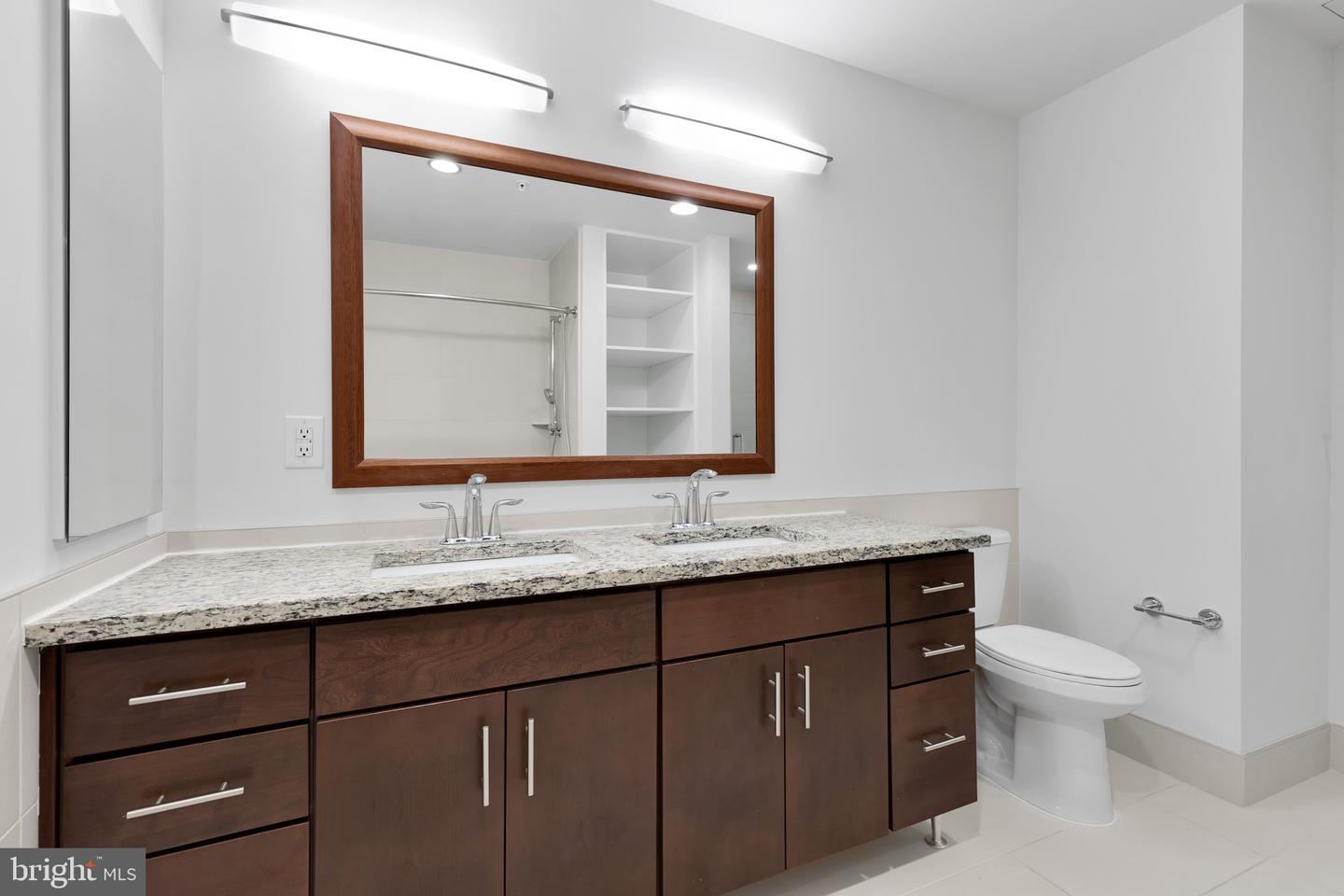 880 New Jersey Ave Se #1 Br Interior Unit Property Photo 12