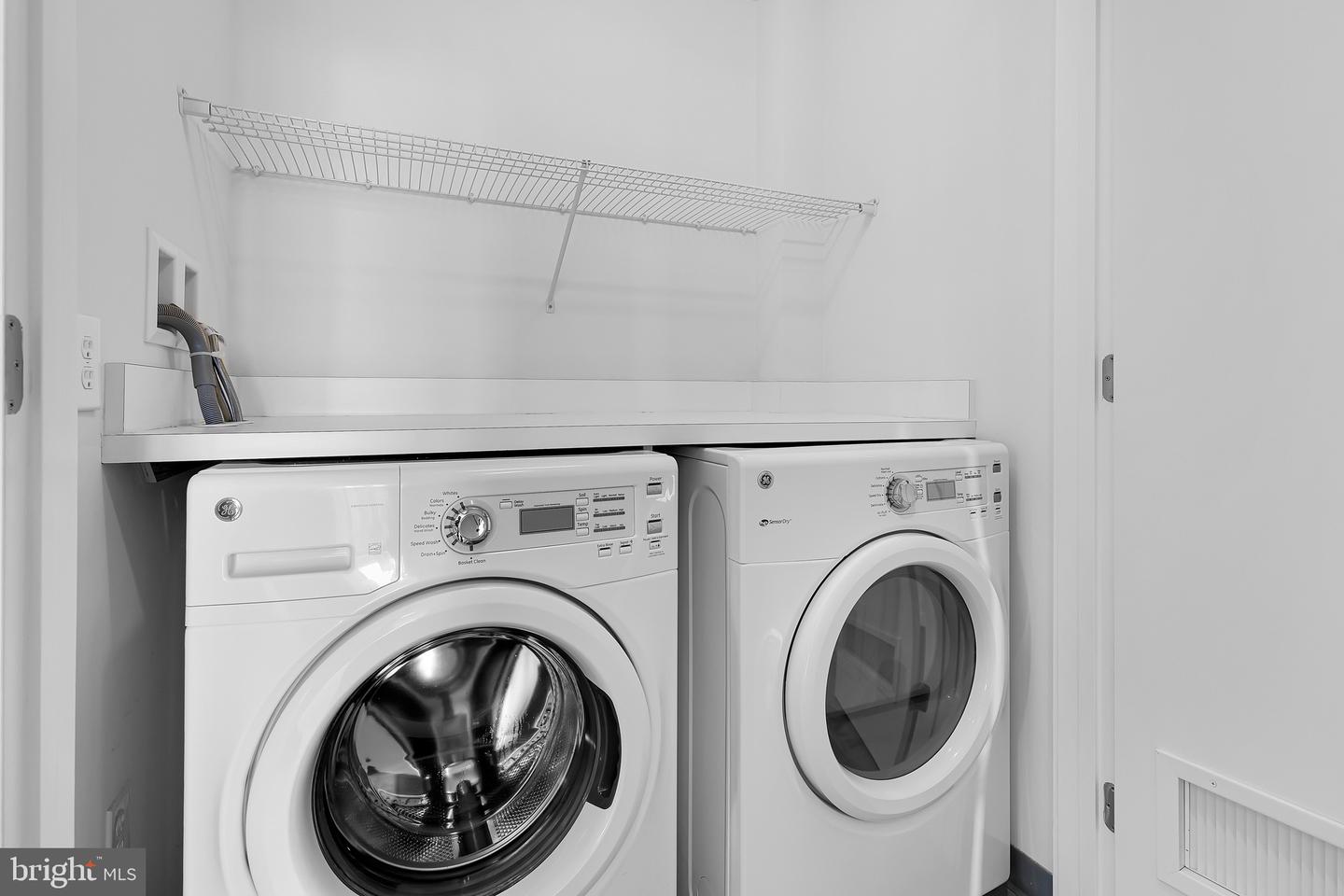 880 New Jersey Ave Se #1 Br Interior Unit Property Photo 16