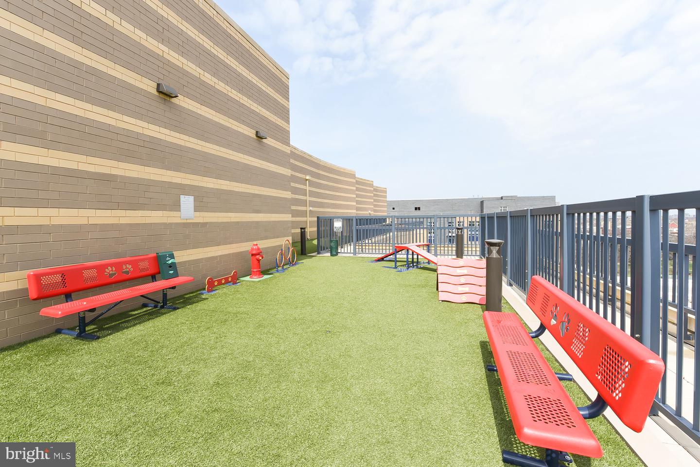 880 New Jersey Ave Se #1 Br Interior Unit Property Photo 24